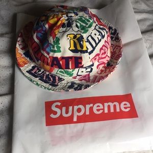 Supreme /hysteric Glamour